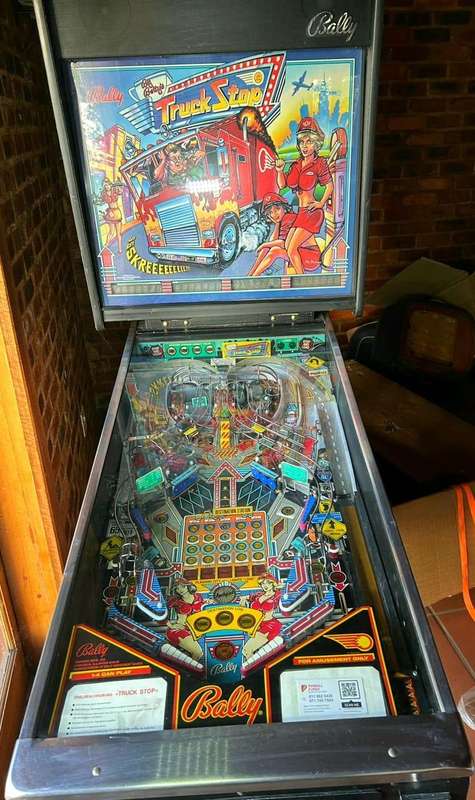 BALLY TRUCK STOP PINBALL MACHINE (1988)