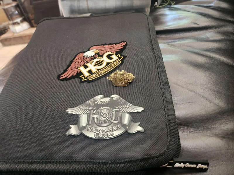 Harley Davidson Owners group folder with patch and pin