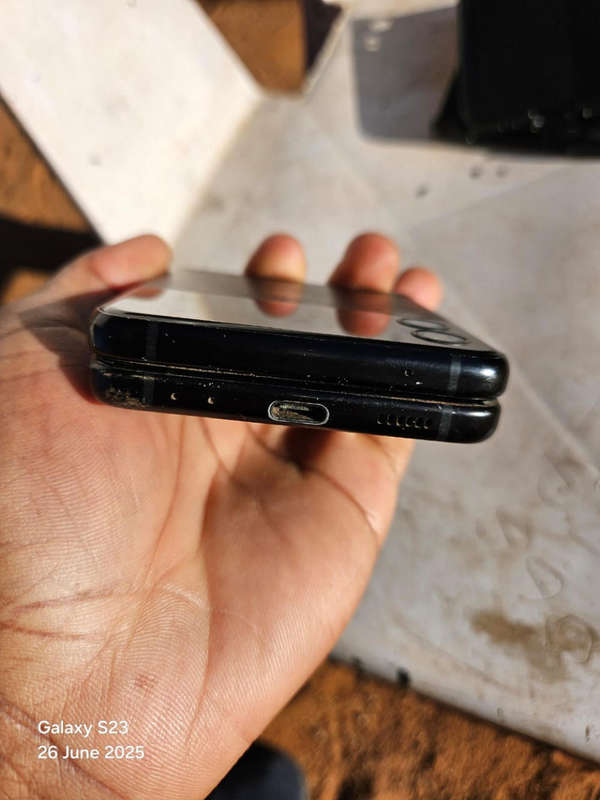 Samsung Z flip 3 5g