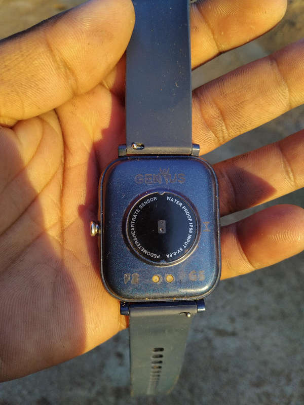 Genius smart watch