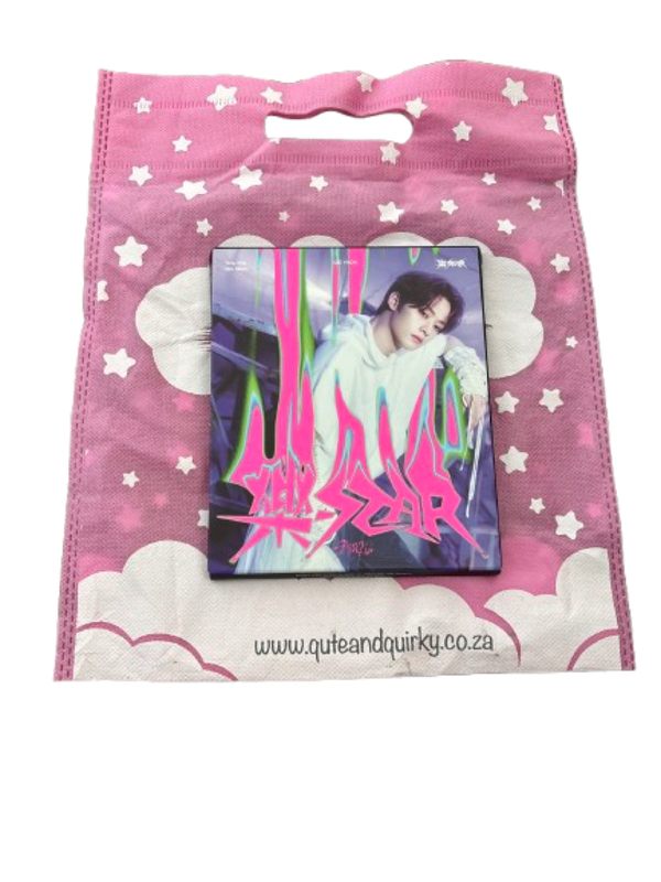 ROCKSTAR STRAY KIDS LEE KNOW VER