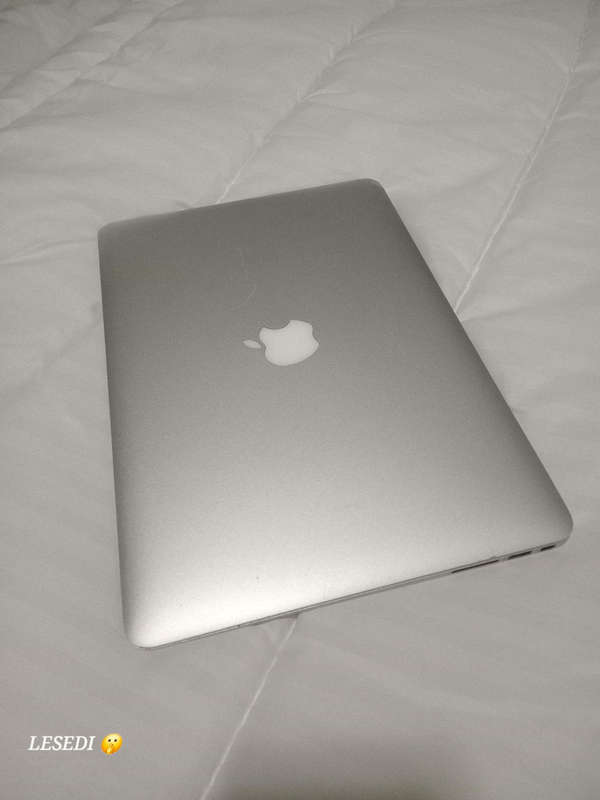 MacBook Air 13.3inches (2015)