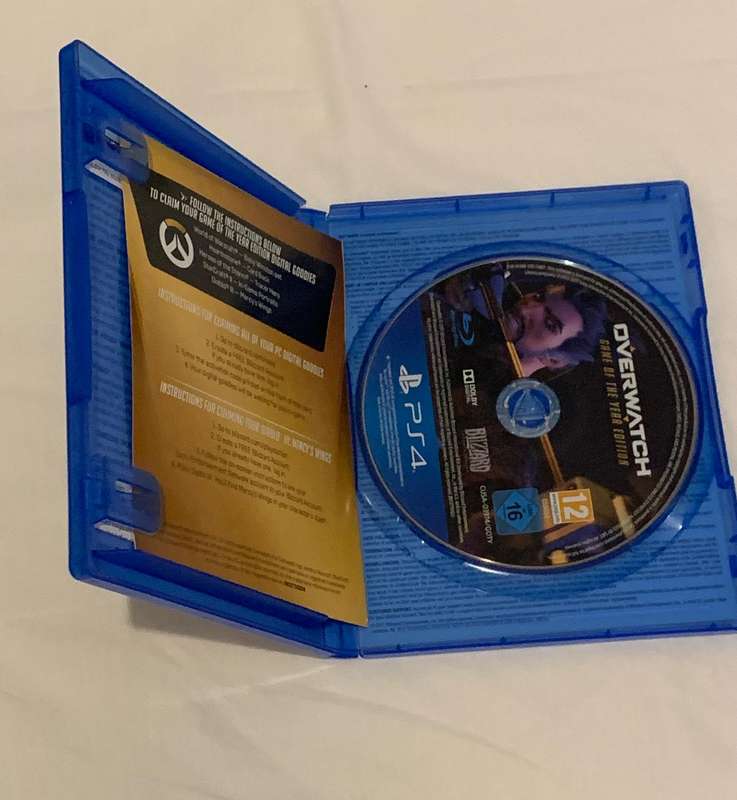 PS4 Game Bundle - Red Dead Redemption 2, Mortal Kombat 11, Rainbow Six Siege, Spider-Man, Overwatch