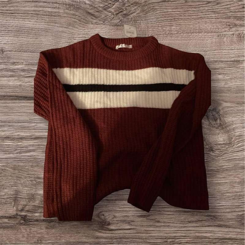 Maroon jersey