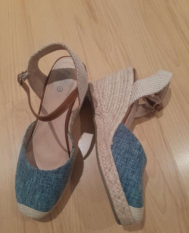 Lamara Wedges with denim
