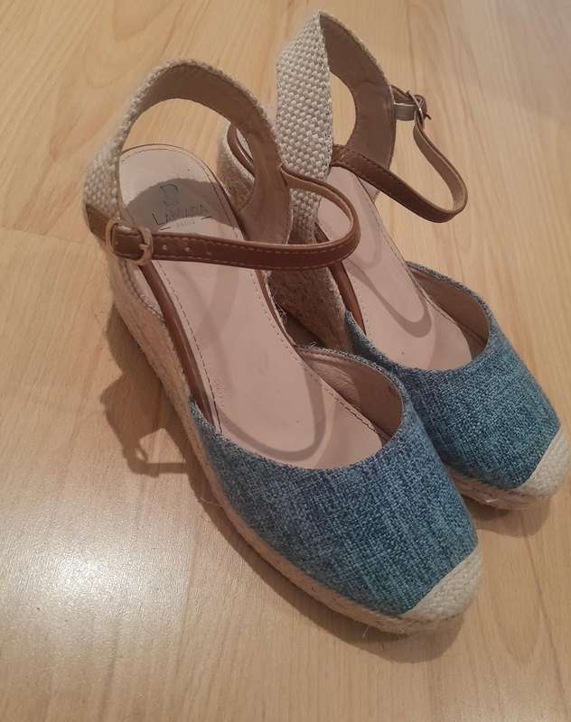 Lamara Wedges with denim