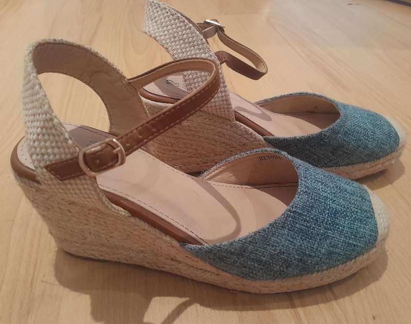 Lamara Wedges with denim