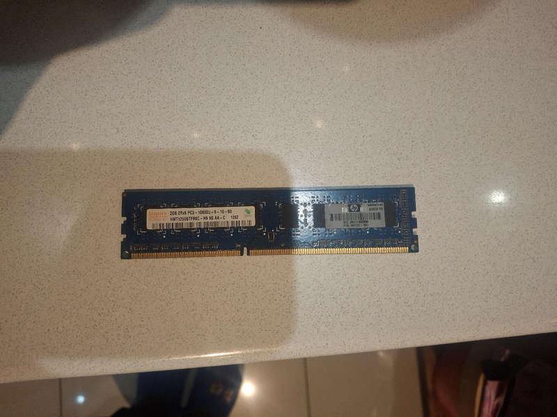 Hynix HMT125U6TFR8C-H9 NO AA-C Computer Memory 2GB 2Rx8 PC3