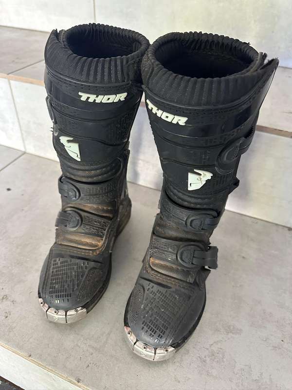 Thor DIrtbike riding boots