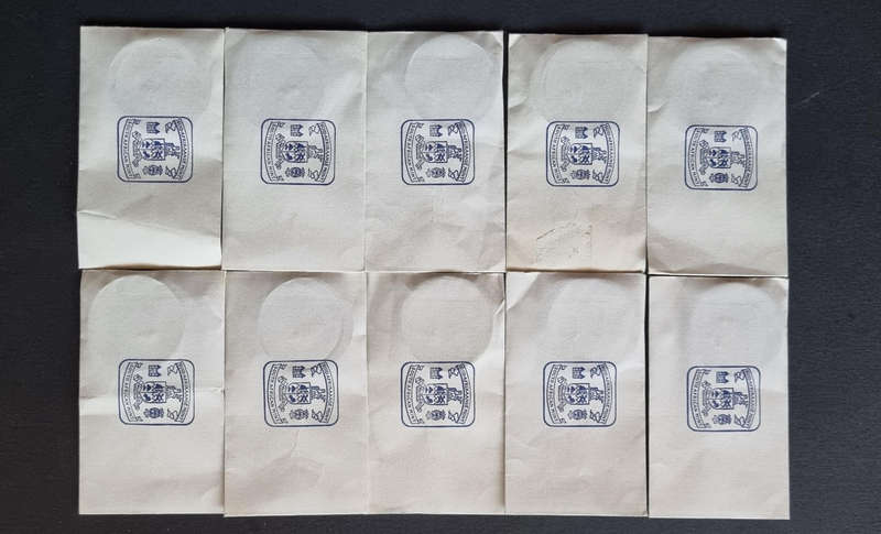 10 × 1967 uncirculated R1 coins in Original SA Mint Envelopes