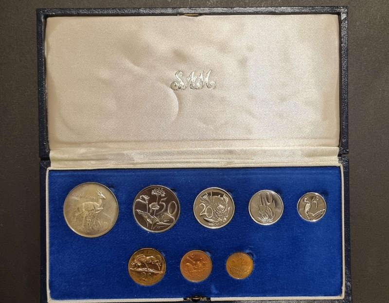 5 × 1975 South African Proof Coin Sets