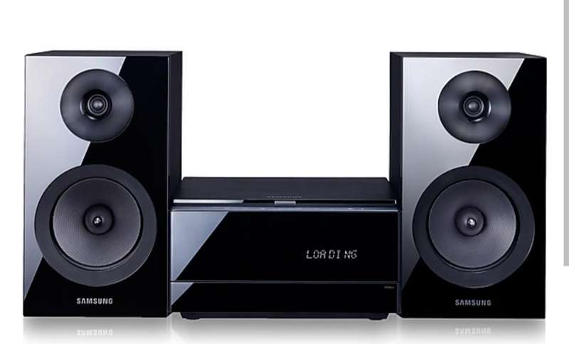 Samsung MM-E430D hifi with docking station