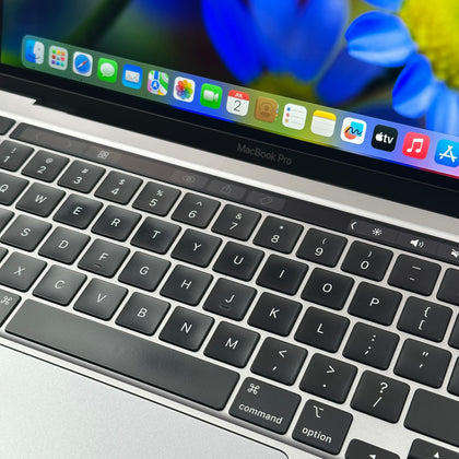 MacBook Pro (13-inch, 2017, Four Thunderbolt 3 ports)