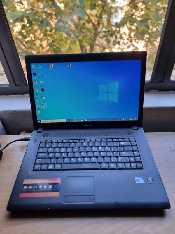 SAMSUNG R519 LAPTOP DUAL CORE 4GB RAM