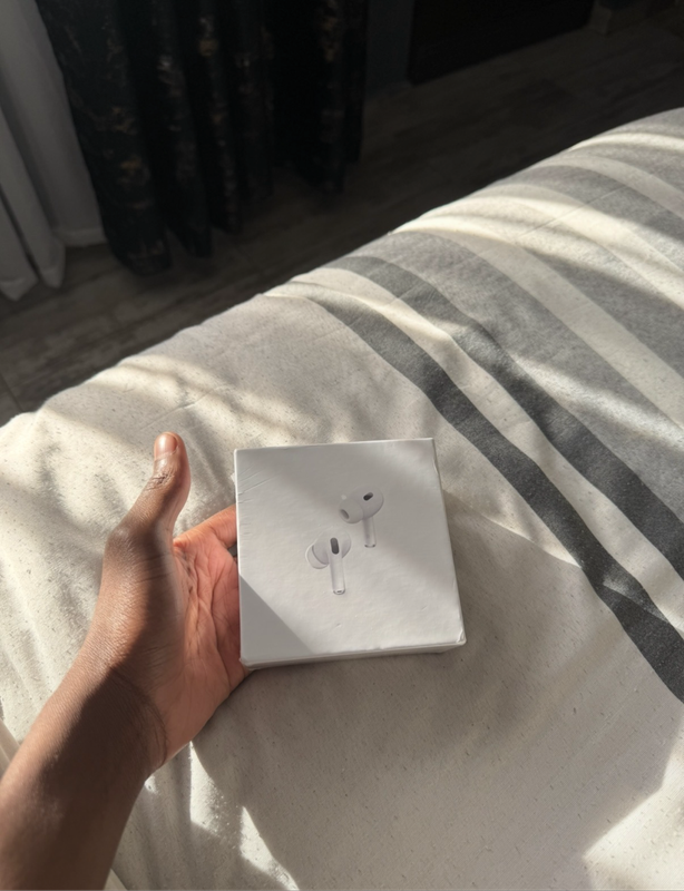 AlRPODS PRO 2 WITH ACTIVE NOISE CANCELLATION