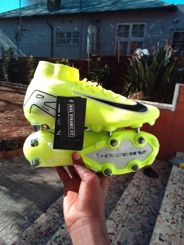 Nike Mercurial Superfly 10 Elite SG Mad Voltage Pack ( football boots / soccer boots / rugby boots)