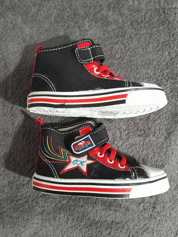 Port jnr takkies for kids size 8