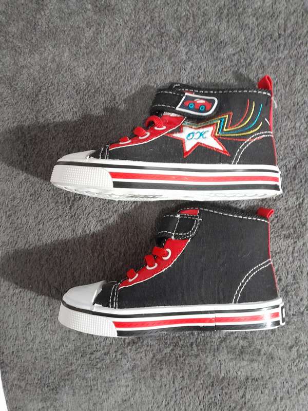 Port jnr takkies for kids size 8