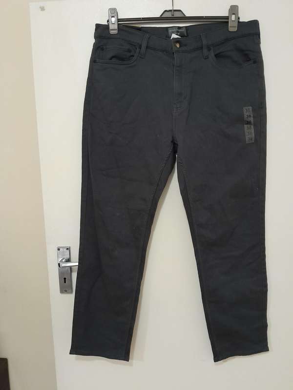 Mens grey pants - 38 - Banana Republic Athletic