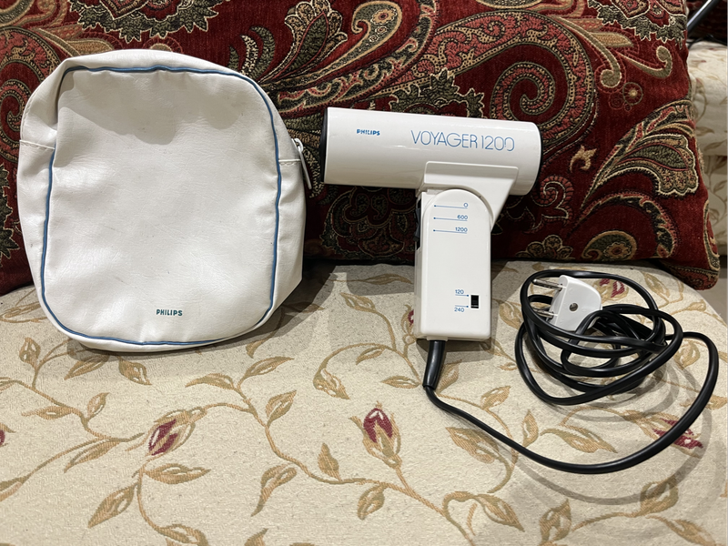 Vintage Voyager Travel Hair Dryer model HP4228B Dual Voltage 600/1200W