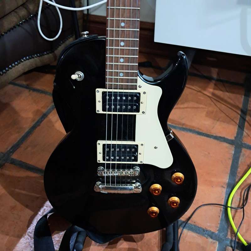 Cort CR100 Electric Guitar  Black