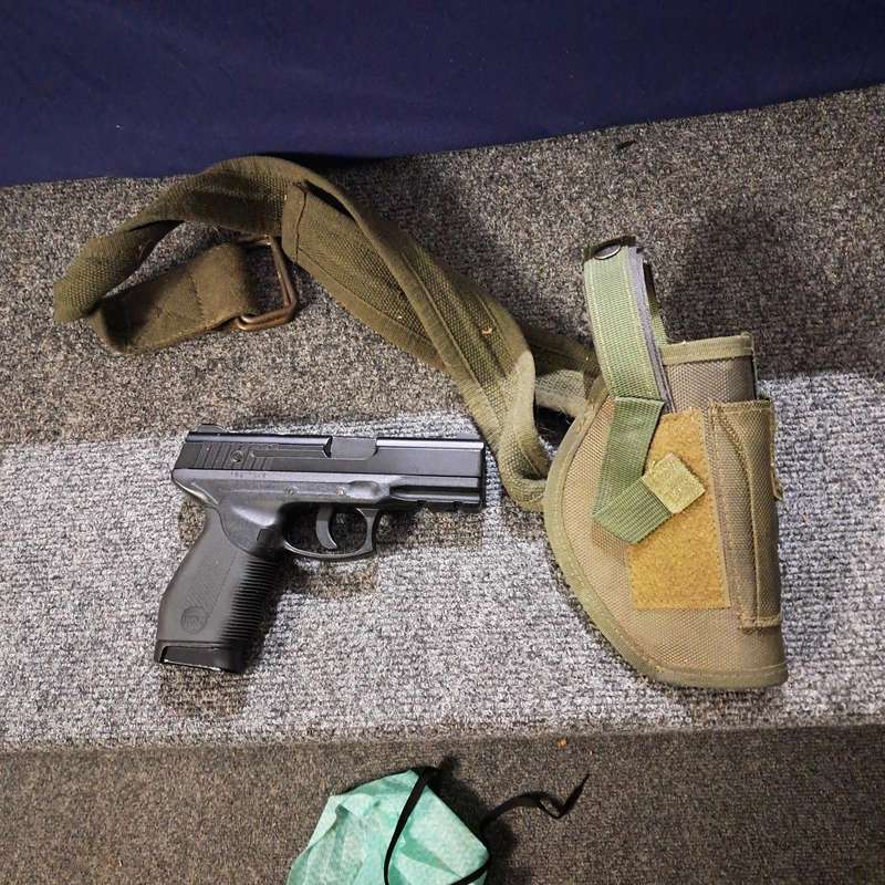 KWC Taurus 24/7 Pt247 - 4.5mm CO2 Gun Kit
