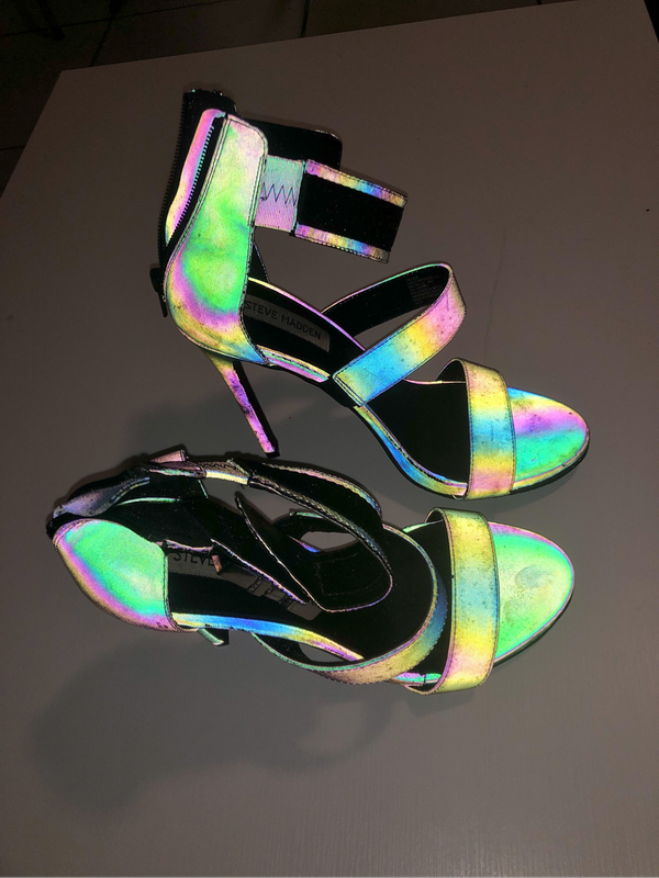 Steve Maden neon luminous high heels