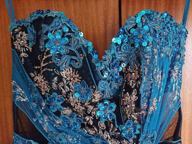Cerulean Blue & Black beaded & sequined Matric farewell event evening dress size Medium