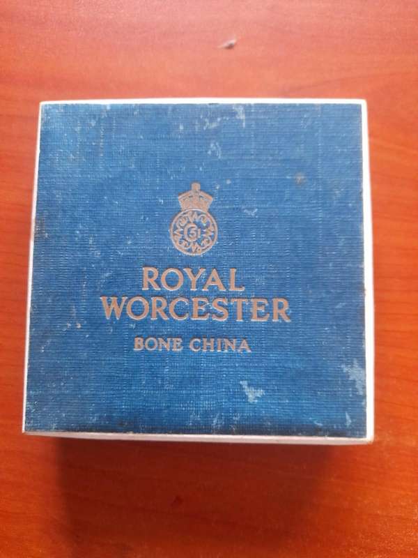 Royal Worcester Fine Bone China Pin Dish - width 10cm