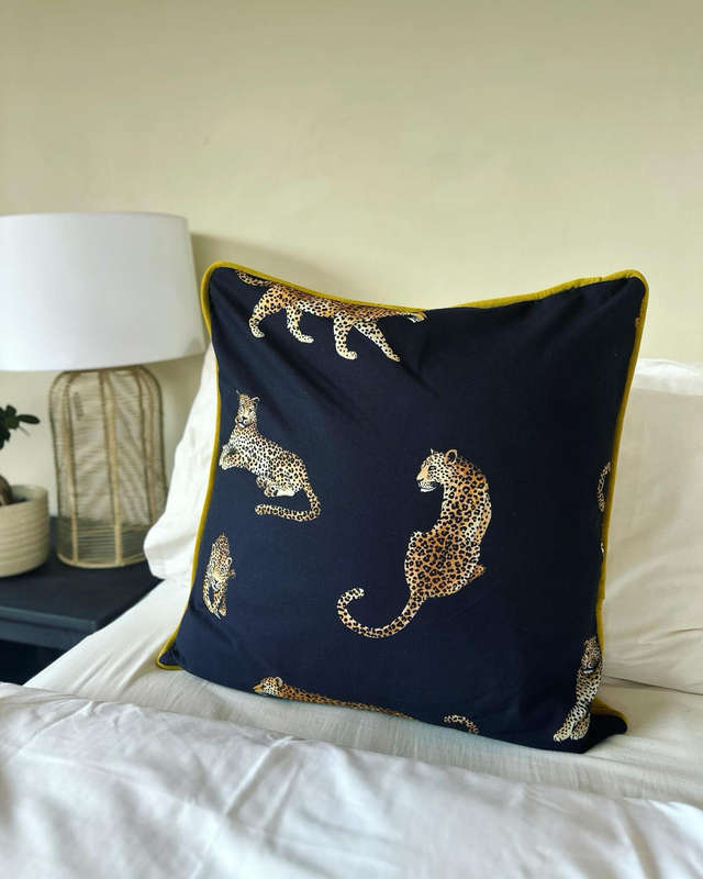 Leopard cushion cover