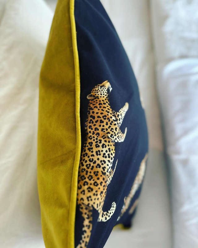 Leopard cushion cover