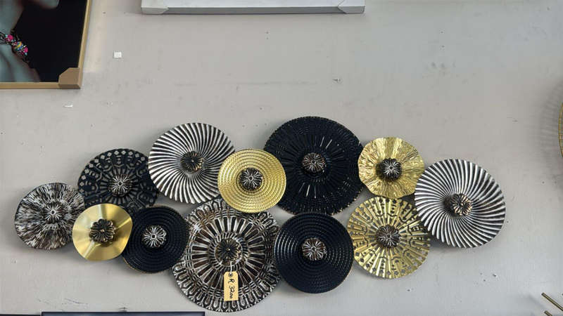 LUXURY WAL DECOR  EXCLUSIVE