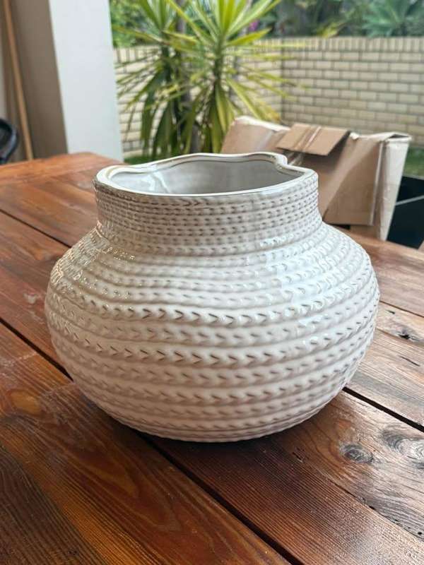 Large White Weave Pattern Vase