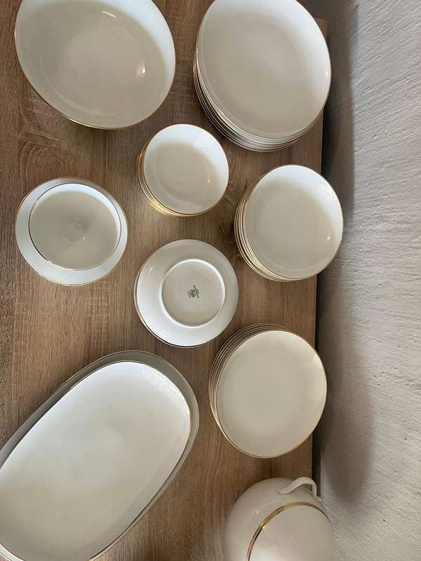 Hutschenreuther 34 - Piece Porcelain Set  Gold Trim  German Vintage