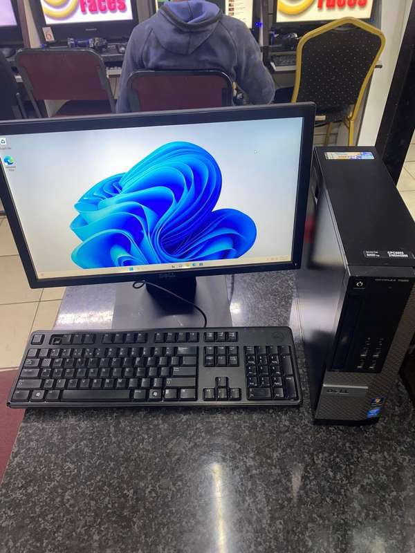 Dell OptiPlex 7020 SFF Desktop Combo Intel Core I5 4th Gen, 8GB DDR3, 256 GB SSD, 19 Wide Monitor