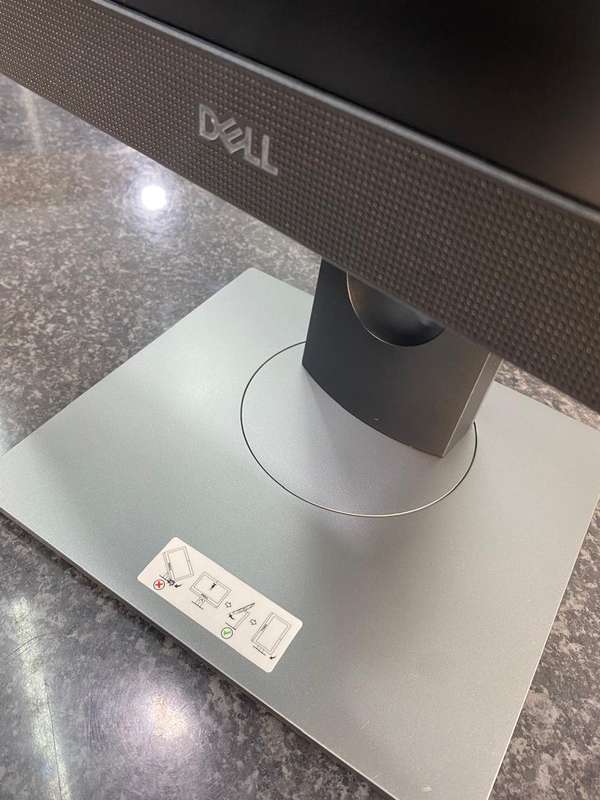 Dell OptiPlex 7460 i5 8th Gen 256GB SSD- 23.8 All-in-One