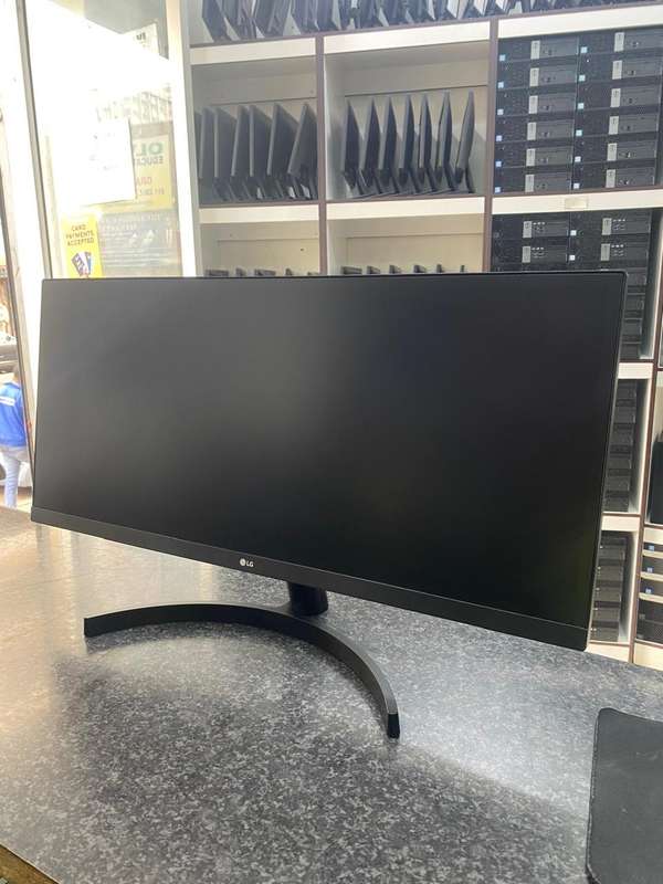 LG 29WL500 Ultra Wide 29 UW-UXGA (3840×2160) 75Hz 5ms IPS Monitor