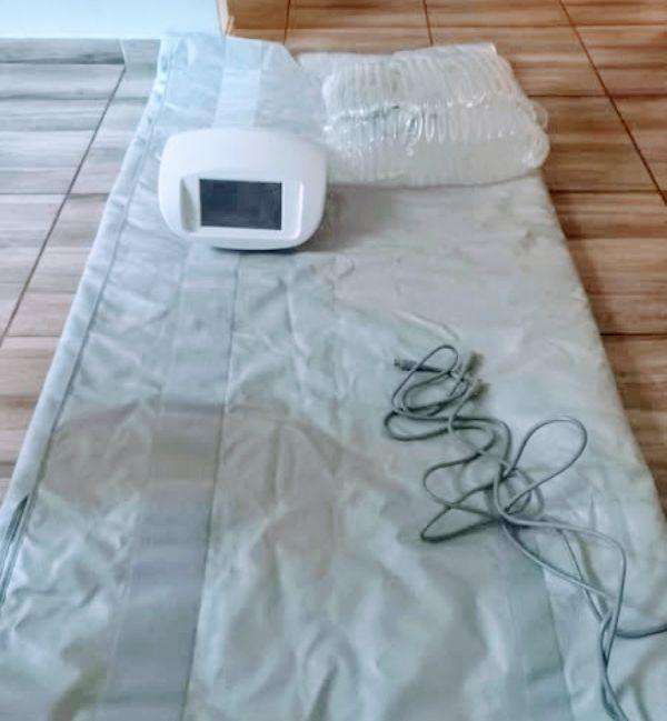 Professional Infrared Sauna Blanket. Perfect for Beauty Salons & Wellness Studios! Negotiable!