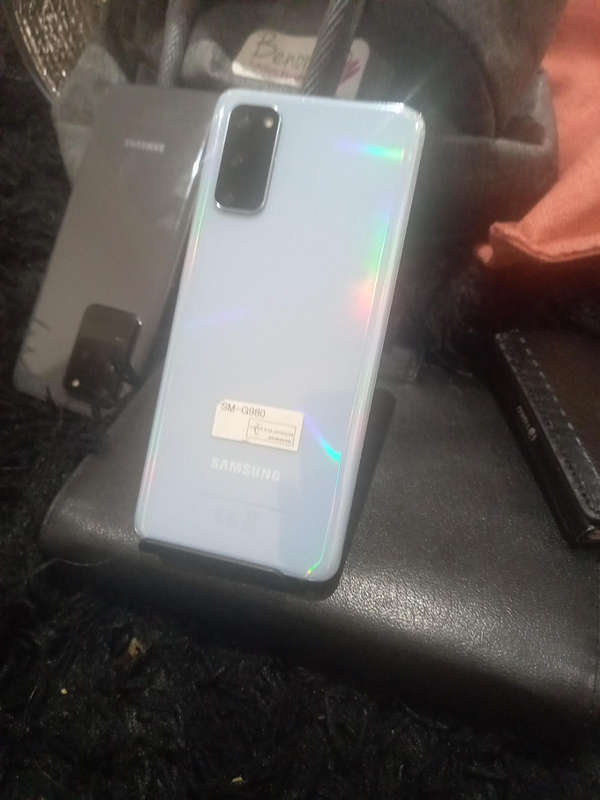 Samsung Galaxy S20 128gb