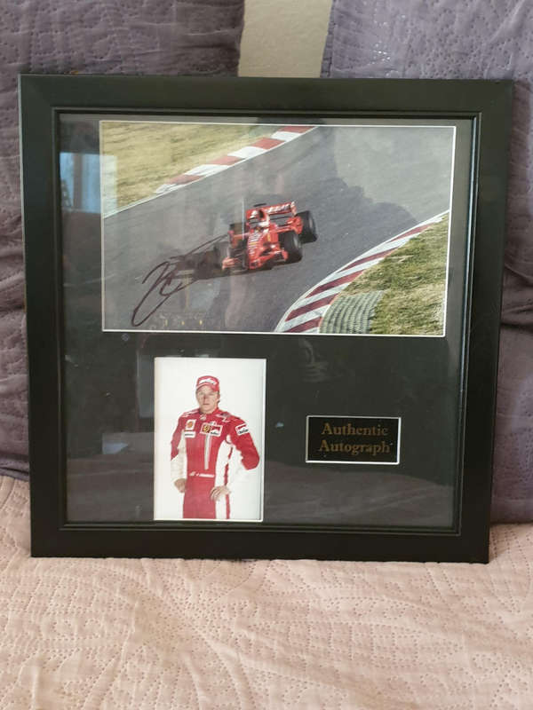 Kimi Raikkonen Autograph Auto.