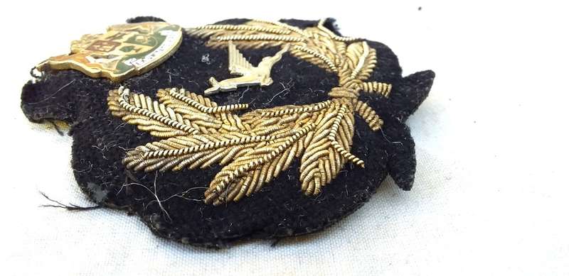WW2 SAAF Pilot Wings & SAL SAA Note pad