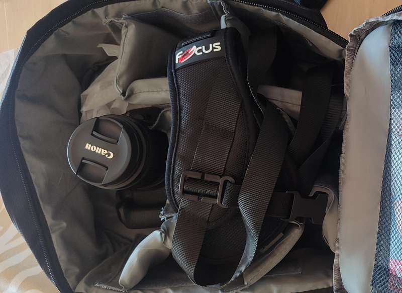 Canon Eos 2000 IS