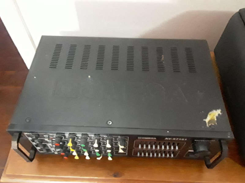 Omega Professional PA ampilier