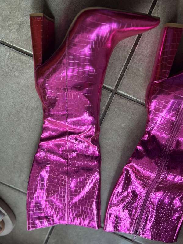 women Metallic Knee Boots