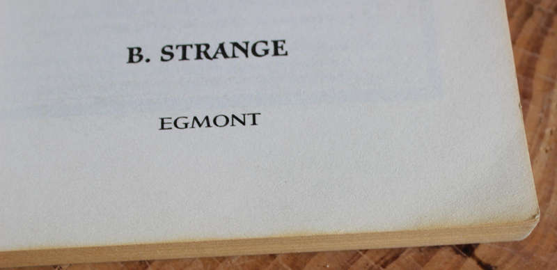 Too ghoul for school, Stage Fright - B. Strange