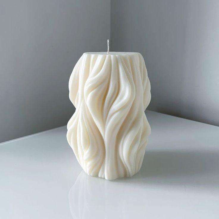 Huge Wave Stripe Column Candle