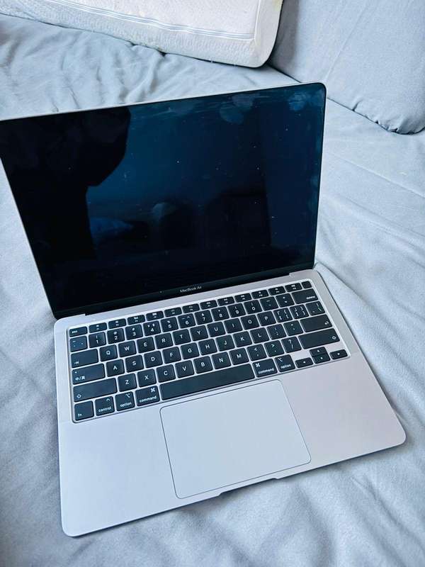 MacBook Air m1 Grey  Intel core i5