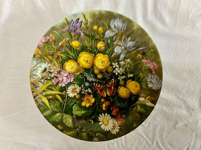 Vintage Collector Plate Set  Fürstenberg "Wilde Schönheiten" (6x German Botanical Porcelain)