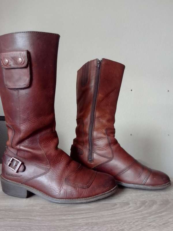 Ladies Genuine Leather Catapillar boot