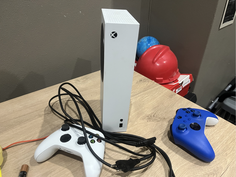 Xbox series s console and 2 controllers